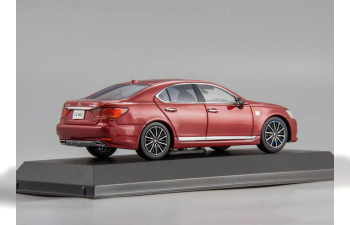 LEXUS LS460 F Sport, red