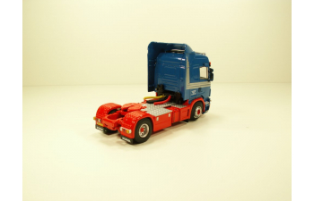 SCANIA highline 4x2 Henk Wind тягач, масштаб 1:50, красно-синий