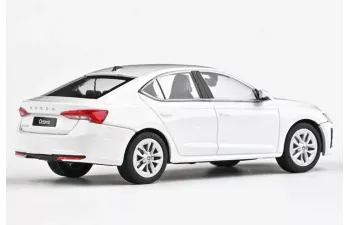 SKODA Octavia IV FL (2024), white