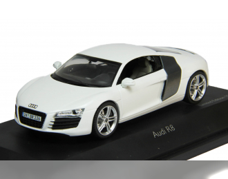 AUDI R8, white