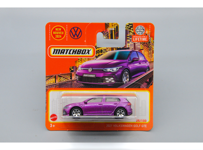 VOLKSWAGEN Golf VIII GTE (2021), purple