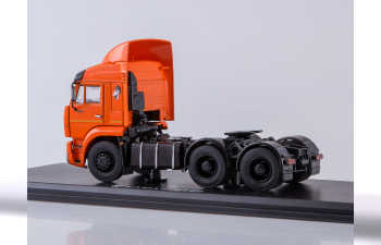 Камский грузовик 6460 седельный тягач, оранжевый