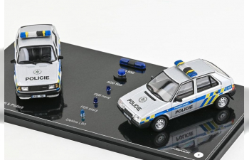 SKODA 120L + SKODA Favorit 136L - Od Veřejné Bezpečnosti K Policii (1988), silver