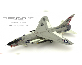 Vought F-8E Crusader Diecast Model USN VF-211 Fighting Checkmates NP100 USS Bon Homme Richard Vietnam 1967 (Wings of Heroes)