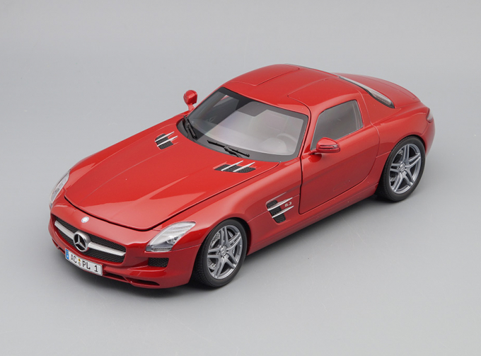 MERCEDES-BENZ SLS AMG 2010, red