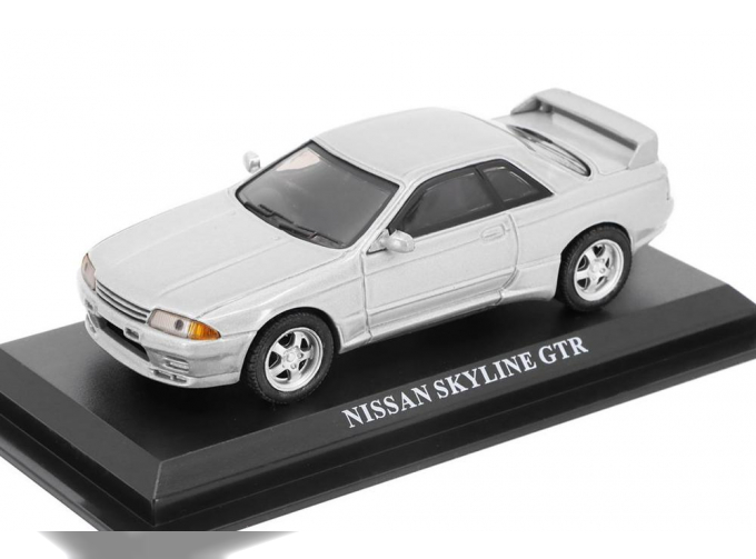 NISSAN Skyline GTR, silver