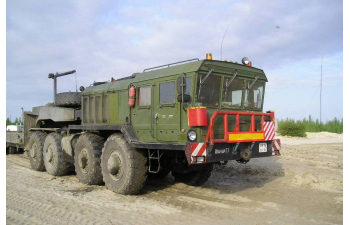 (Уценка!) Сборная модель КЗКТ-7428 Русич седельный тягач