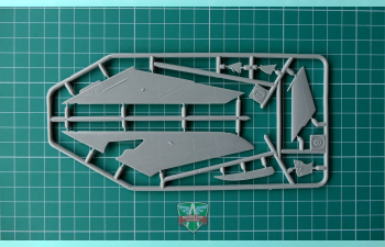 Сборная модель Советский перехватчик И-ЗУ (И-420)