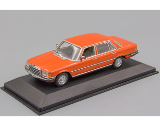 MERCEDES-BENZ 450 SEL 6.9, dark orange