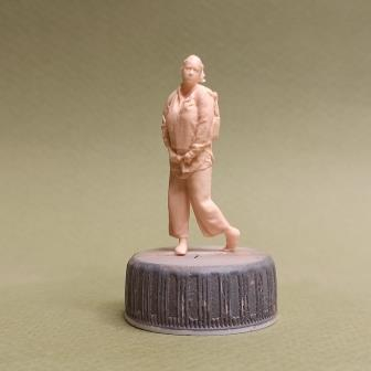 Фигура 0915 Маша с рюкзаком, неокрашенная