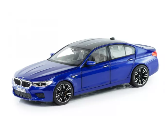 BMW M5 F90 Limousine (2018), Marina Bay Blue