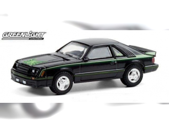 FORD Mustang Cobra 1980 Black/Green Cobra Hood Graphics