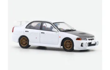 MITSUBISHI Lancer Evolution IV, white with carbon hood
