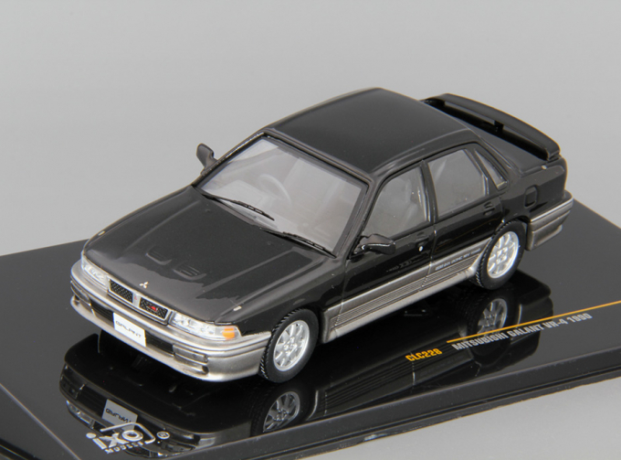 MITSUBISHI Galant VR-4 (1992), black / gun metallic