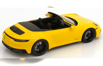 PORSCHE 911 Carrera 4 GTS Convertible (2020), yellow