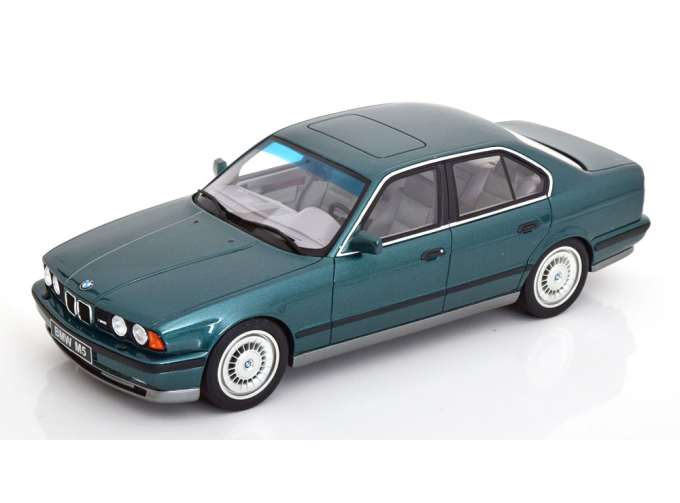 BMW M5 E34 Saloon (1991), green metallic