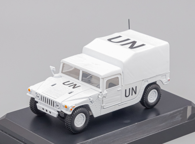 HUMMER H1 United Nations, white