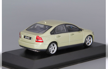 VOLVO S40 (2003), light gold