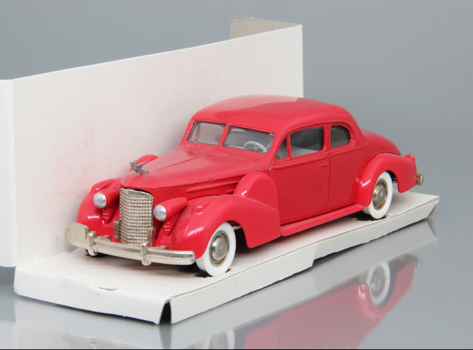 CADILLAC V16 Formal Sedan (1938-1940), red