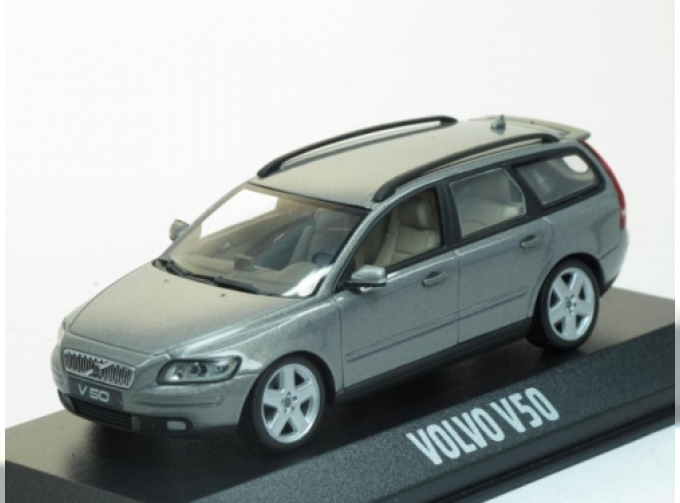 VOLVO V50 2003, silver