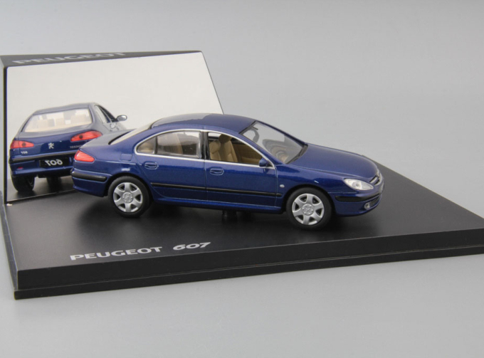 PEUGEOT 607 (2004), blue metallic