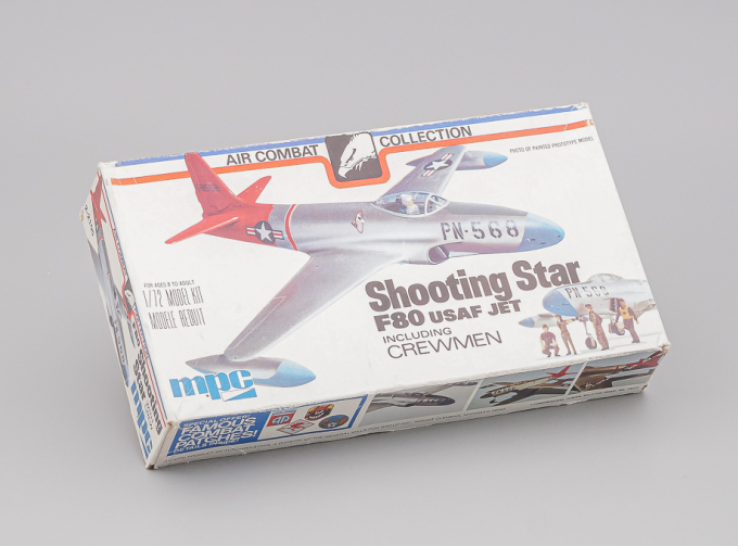 Сборная модель Самолет F-80 Shooting Star with crew