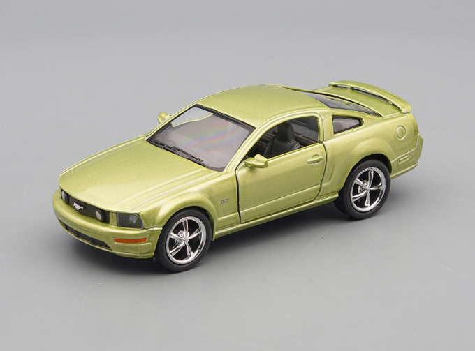 FORD Mustang GT (2006), light green metallic