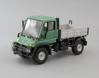 MERCEDES-BENZ Unimog U300, green / silver