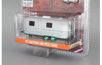 кемпер-трейлер AIRSTREAM Double-Axle Land Yacht Safari 1971 (Greenlight!)