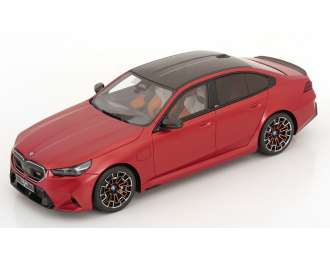BMW M5 (G90) (2025), frozen orange metallic