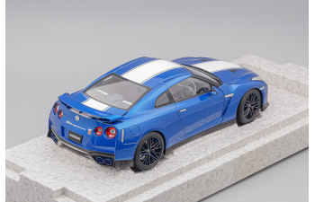 NISSAN Skyline Gt-r (r35) With Engine And Accessories (2016), Blue White