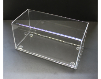 Бокс акриловый для техники и грузовиков в масштабе 1/35