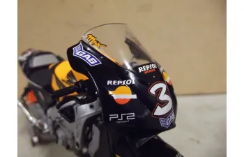 HONDA RC211V №3 MAX Biaggi Miniature "Motos GP Série 2"  (2005)