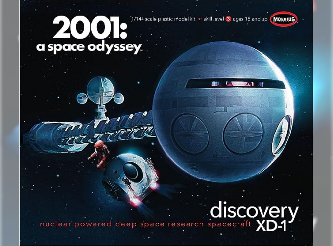 Сборная модель 2001: A Space Odyssey Discovery XD-1 Nuclear Powered Deep Space Research Spacecraft