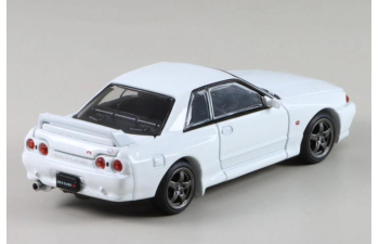 NISSAN Skyline GT-R R32, white