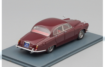 DAIMLER Sovereign 1967, dark red