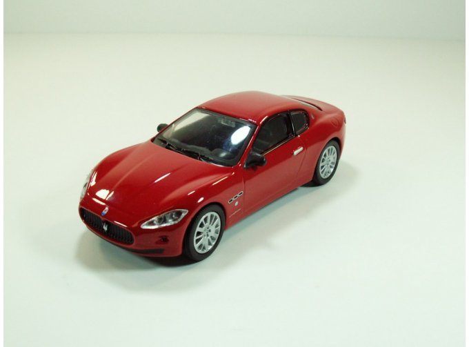 MASERATI Grand Turismo, серия MASERATI 1:43, красный