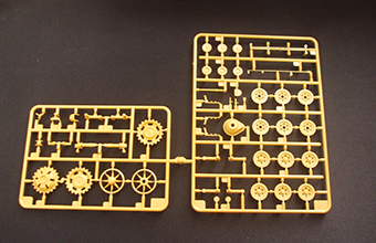 Сборная модель WWII German StuG III Ausf C/D with 75mm StuK 37/L24 & 75mm StuK40/L48 (2 in 1)