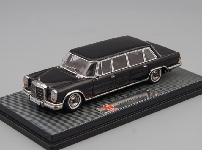 MERCEDES-BENZ Pullman W100, black