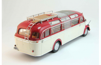 MERCEDES-BENZ O3500 Bus, red / cream