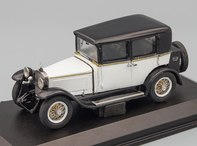 MERCEDES-BENZ 8/38 ps Limousine 4 Turen W02 (1927), white / black