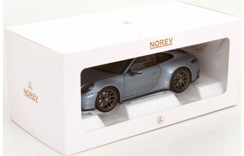PORSCHE 911 Carrera Coupe (992.2) (2025), Polar Silver Metallic