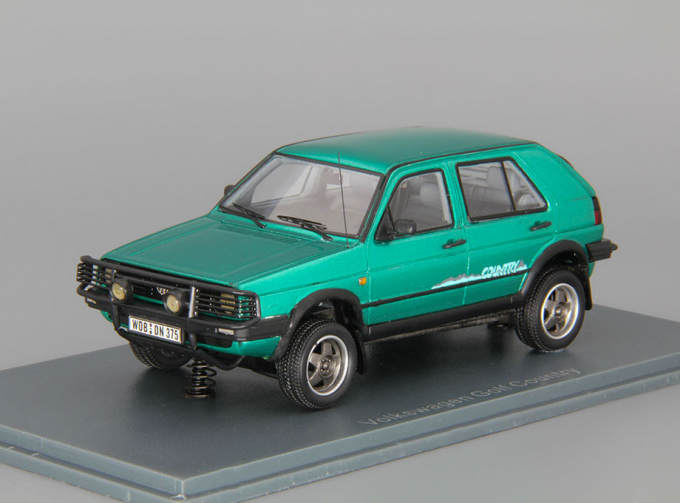 VOLKSWAGEN Golf Country, green