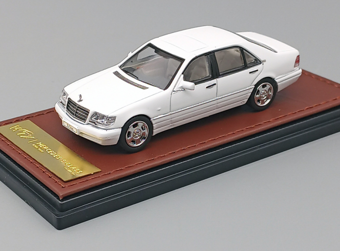 MERCEDES-BENZ S600 V12 (W140), white