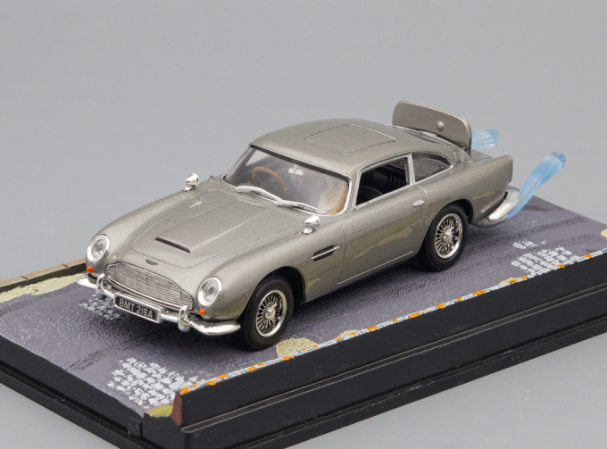 ASTON MARTIN DB5 Thunderball (1965), silver