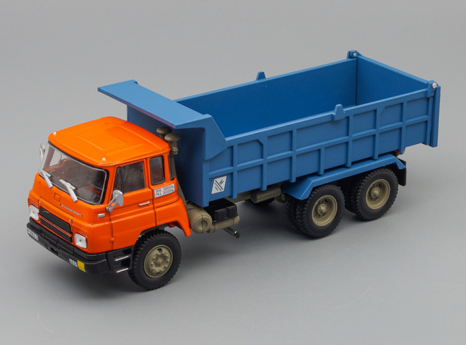 Barreiros 64/26V (1974), orange / blue