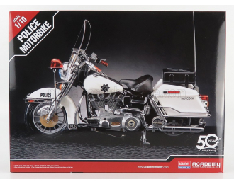 Сборная модель HARLEY DAVIDSON Classic Police Motorbike (1978)
