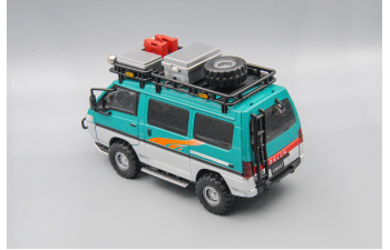 MITSUBISHI Delica, зелёная, 18 см.