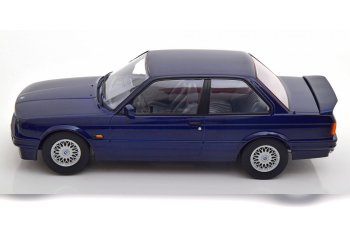 BMW 325i E30 with M-Paket 2 (1988), dark blue-metallic