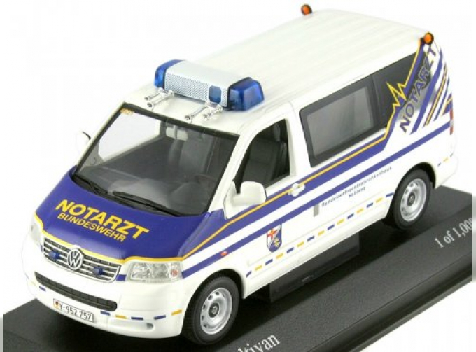 VOLKSWAGEN T5 Transporter Bundeswehr Notarzt (2002), white